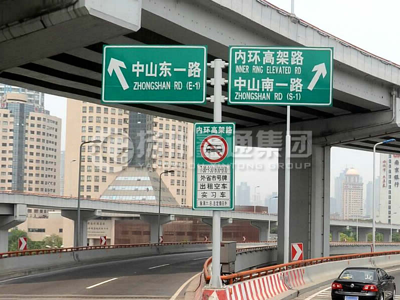 BZG-013，交通標志桿，T型三懸臂交通標志桿