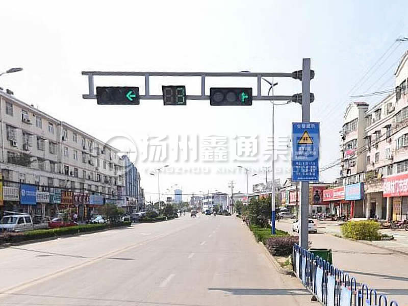 XHDG-057，F(xiàn)型方管信號(hào)燈桿